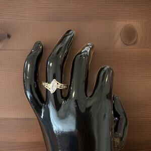 VTG Gorgeous Avon Gold Tone Marquise Sparkle CZ Prong Engagement Wedding Ring 6